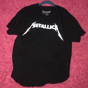 Dolphin hem Metallica shirt